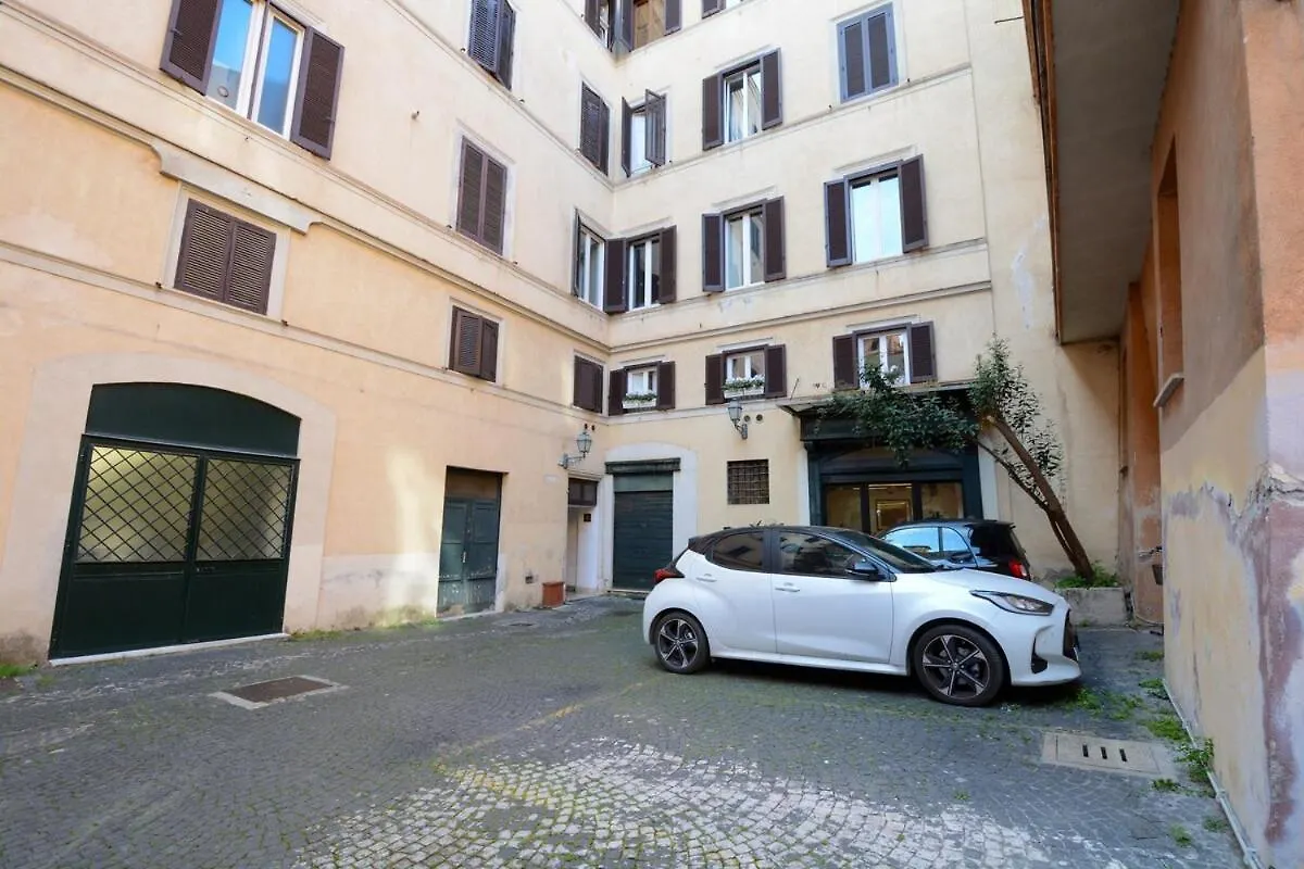 Elegant Prefetti Home Rome Apartment